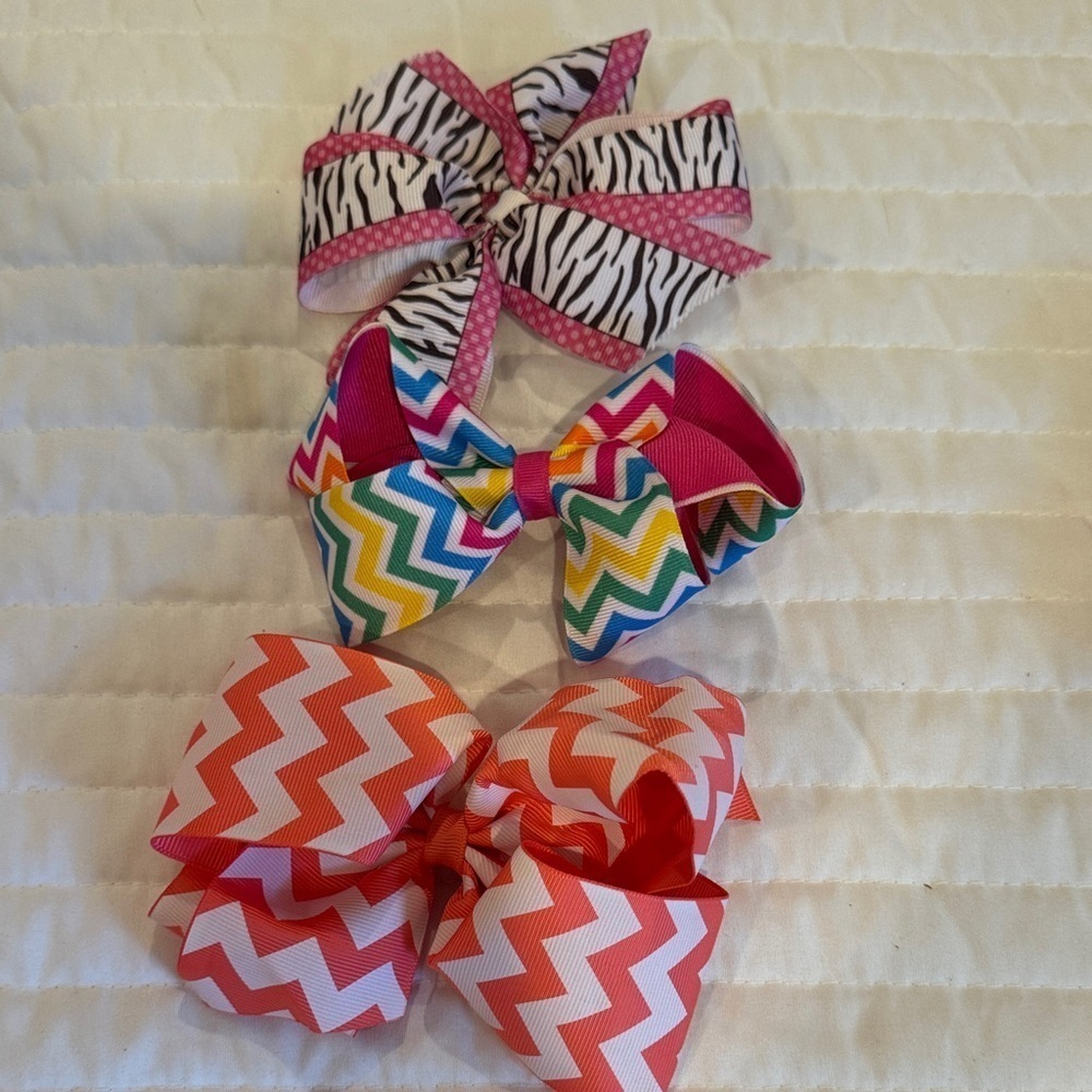 Colorful Chevron and Zebra Print Hair Bows - Picture 1 of 2